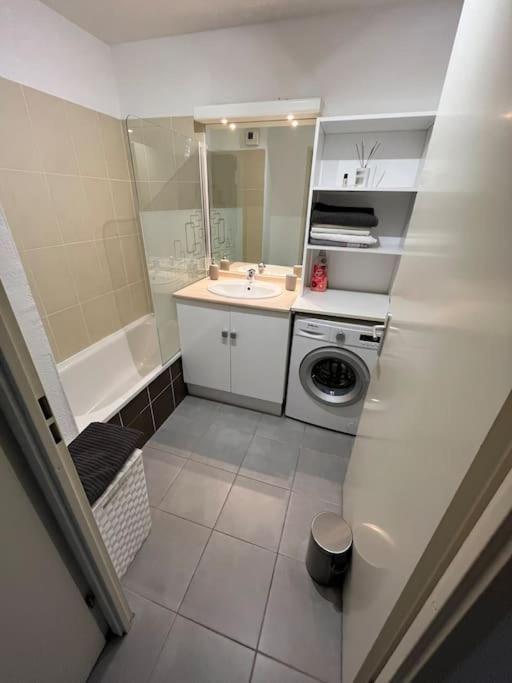 Joli Appt 45 M2 Avec Terrasse Lunel (Herault) Exterior foto